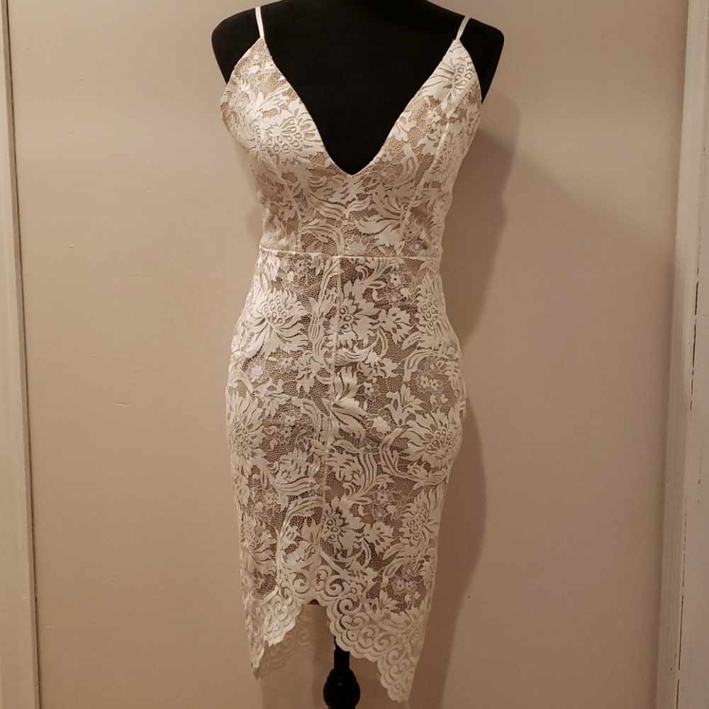 A'gaci Lace Bodycon Dress